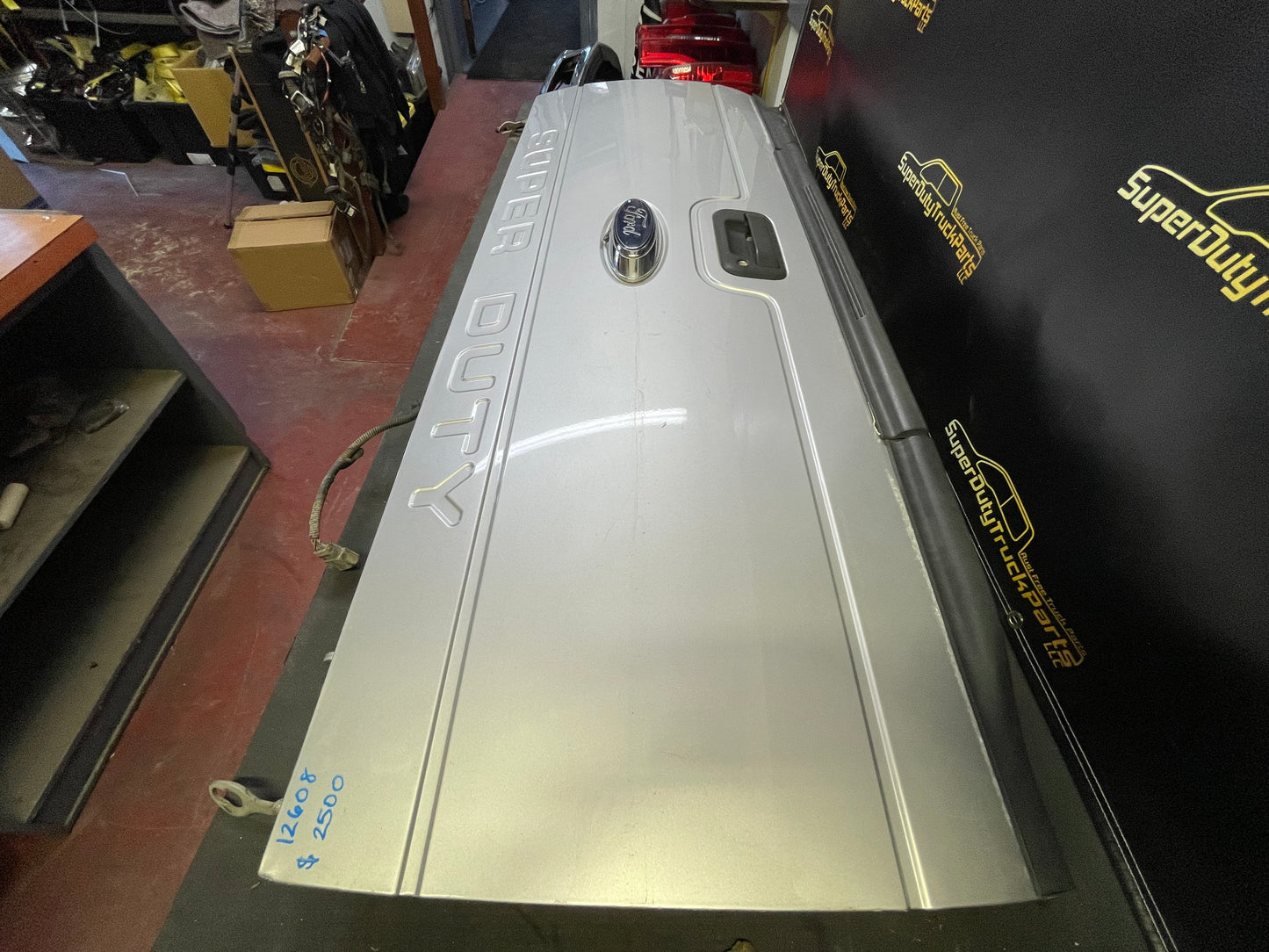 2013-2016 Superduty Tailgate step and camera (fits 08-16) silver UX #12608