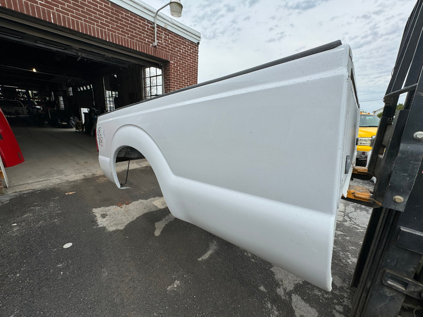 2011-2016 Superduty 8’ bed Oxford white #125102