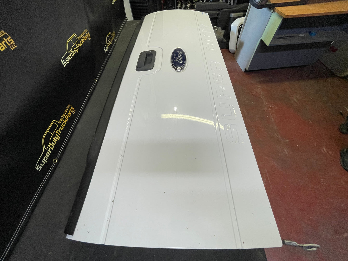 2013-2016 Superduty Tailgate no step no camera (fits 99-16) Oxford white #12614