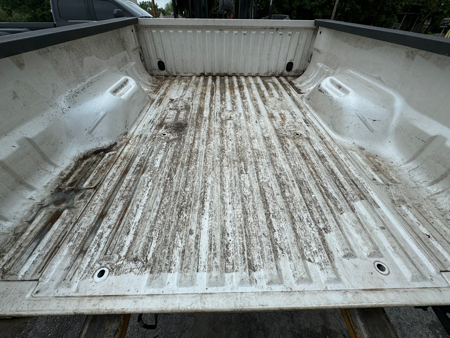 2011-2016 Superduty 6’9” bed pearl white code UG #12628