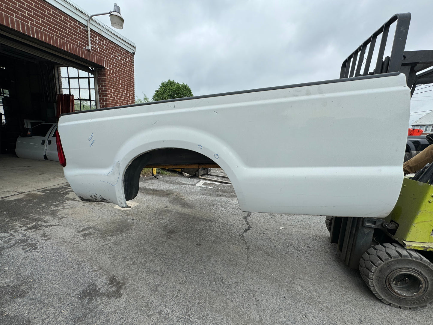 1999-2010 Superduty 8’ Oxford white #12633