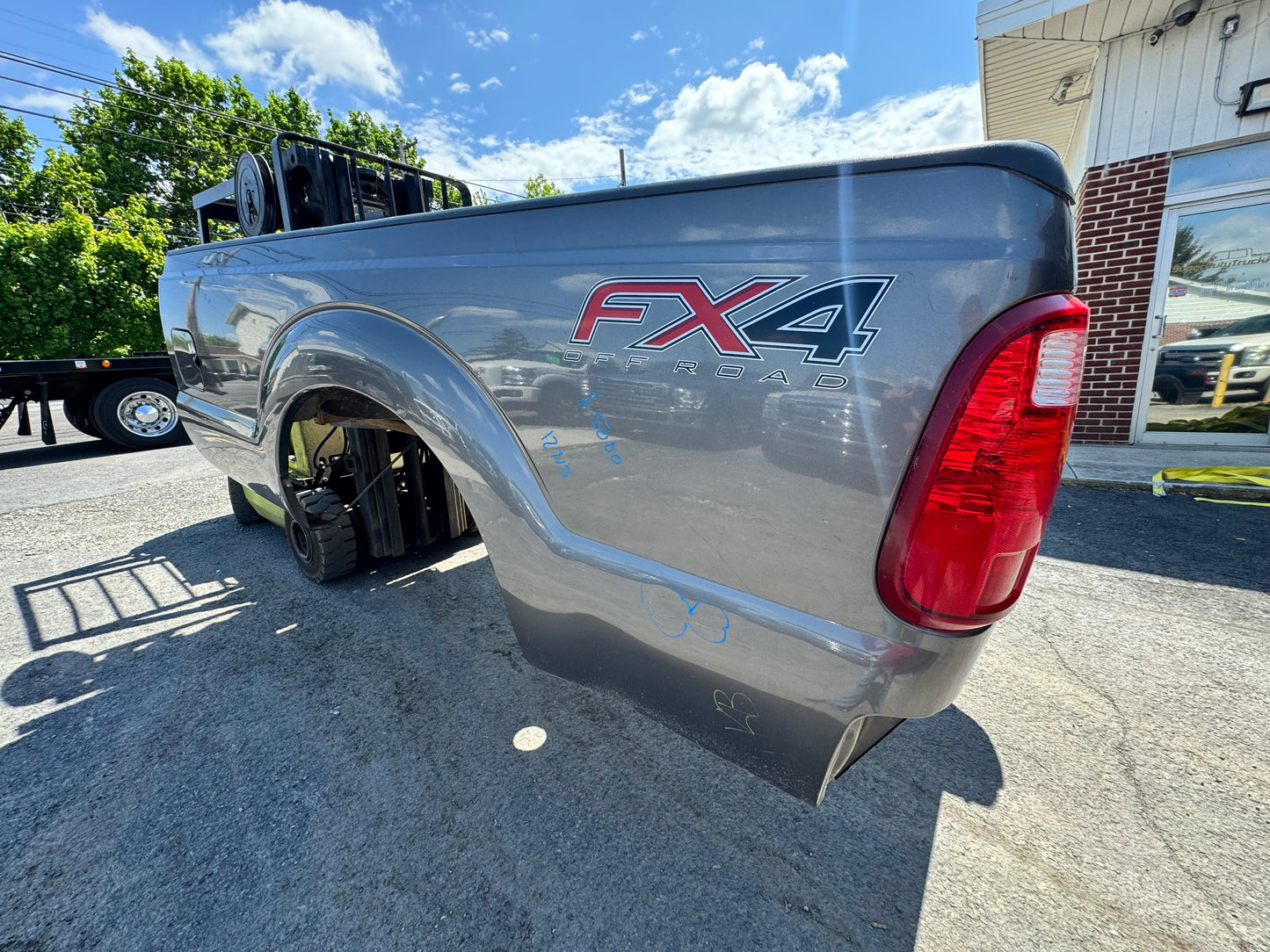 11-16 Superduty 8’ Bed code UJ #12715