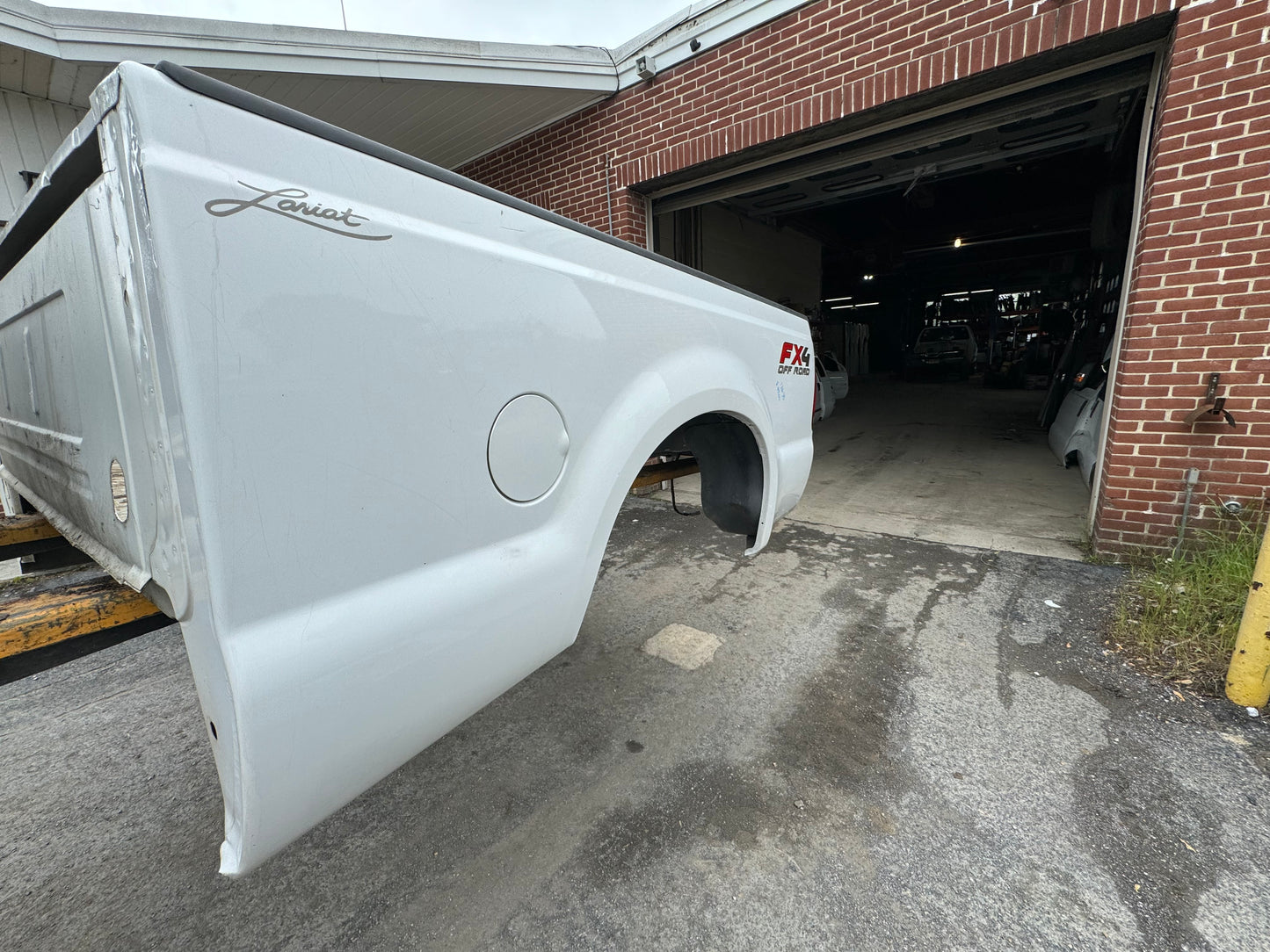 1999-2010 Superduty 6’9” Oxford white #12635