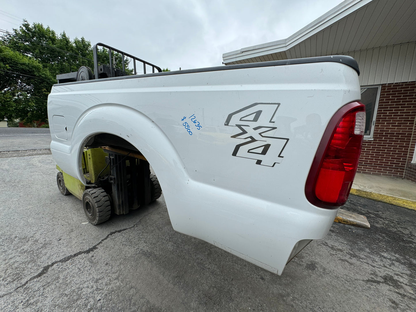 2011-2016 Superduty 6’9” Oxford white #12636
