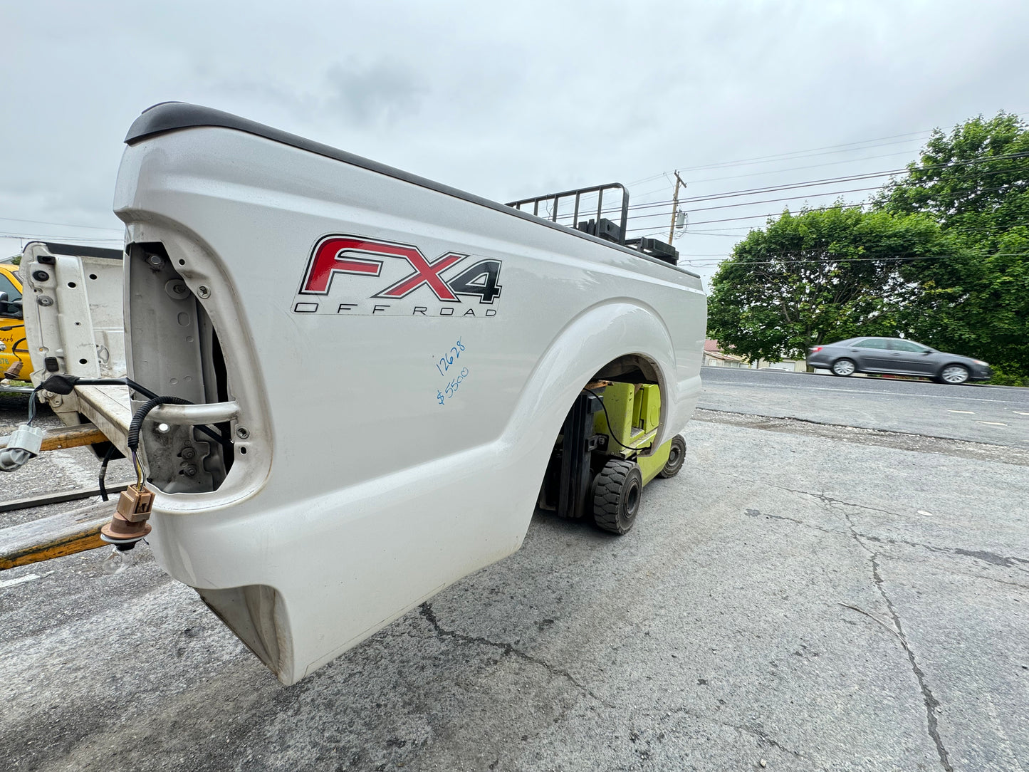 2011-2016 Superduty 6’9” bed pearl white code UG #12628