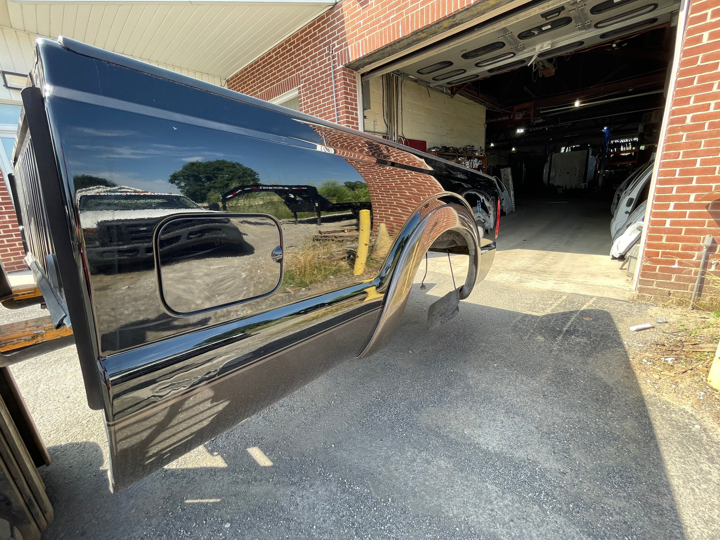2011-2016 Superduty 8' Bed #12534 Color UH/H5