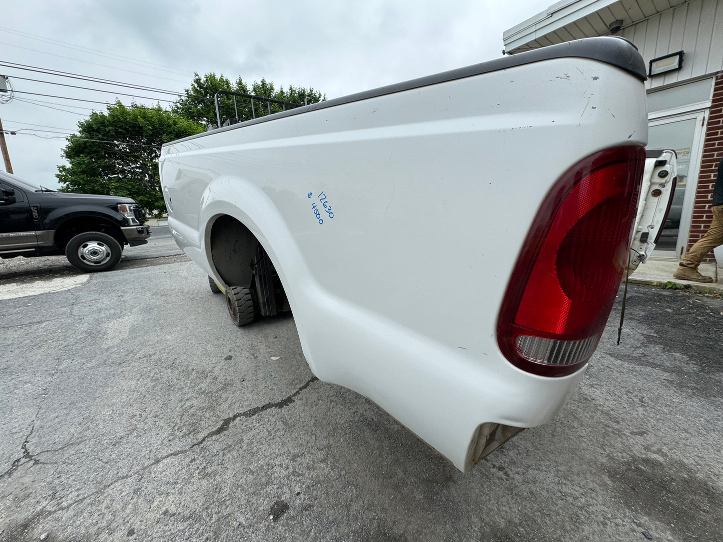 1999-2010 Superduty 8’ bed Oxford white #12630