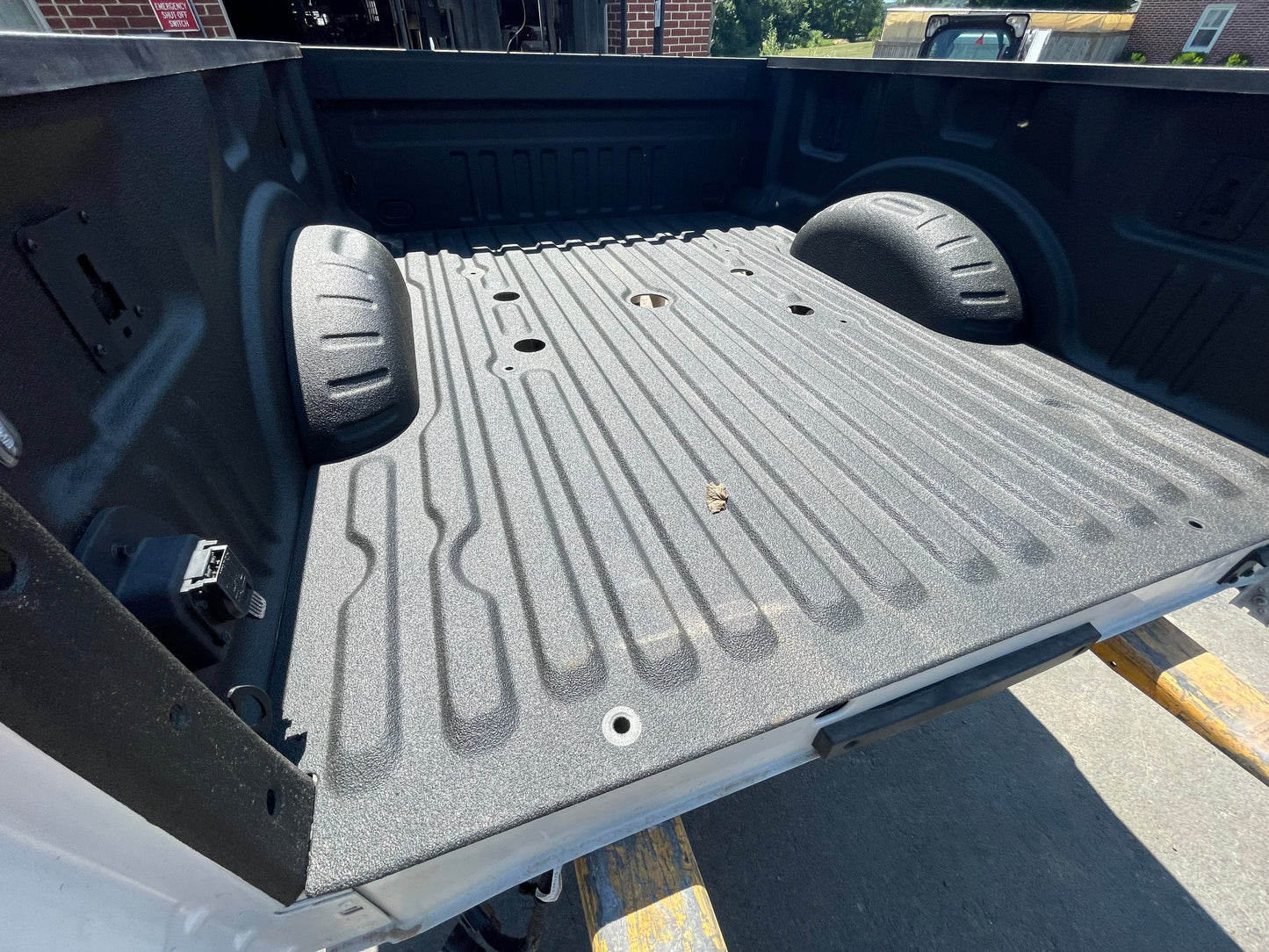 2017-2022 Superduty 6’9” pearl white/ caribou #102017