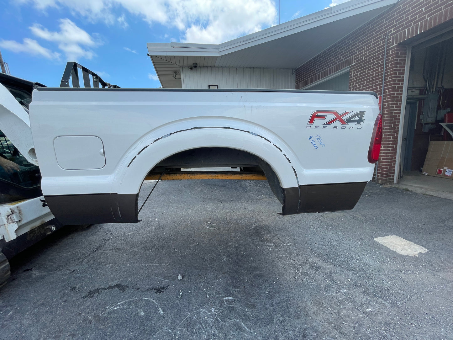2011-2016 Superduty 6’9” Bed Color code UG/H5 #12560