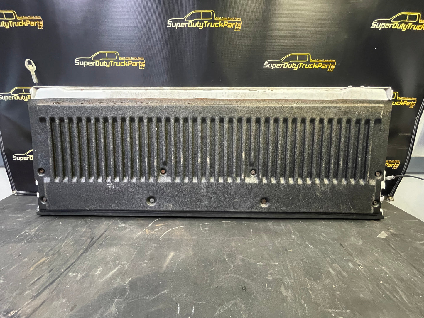 2013-2016 Superduty Tailgate no step no camera (fits 99-16) Oxford white #12614