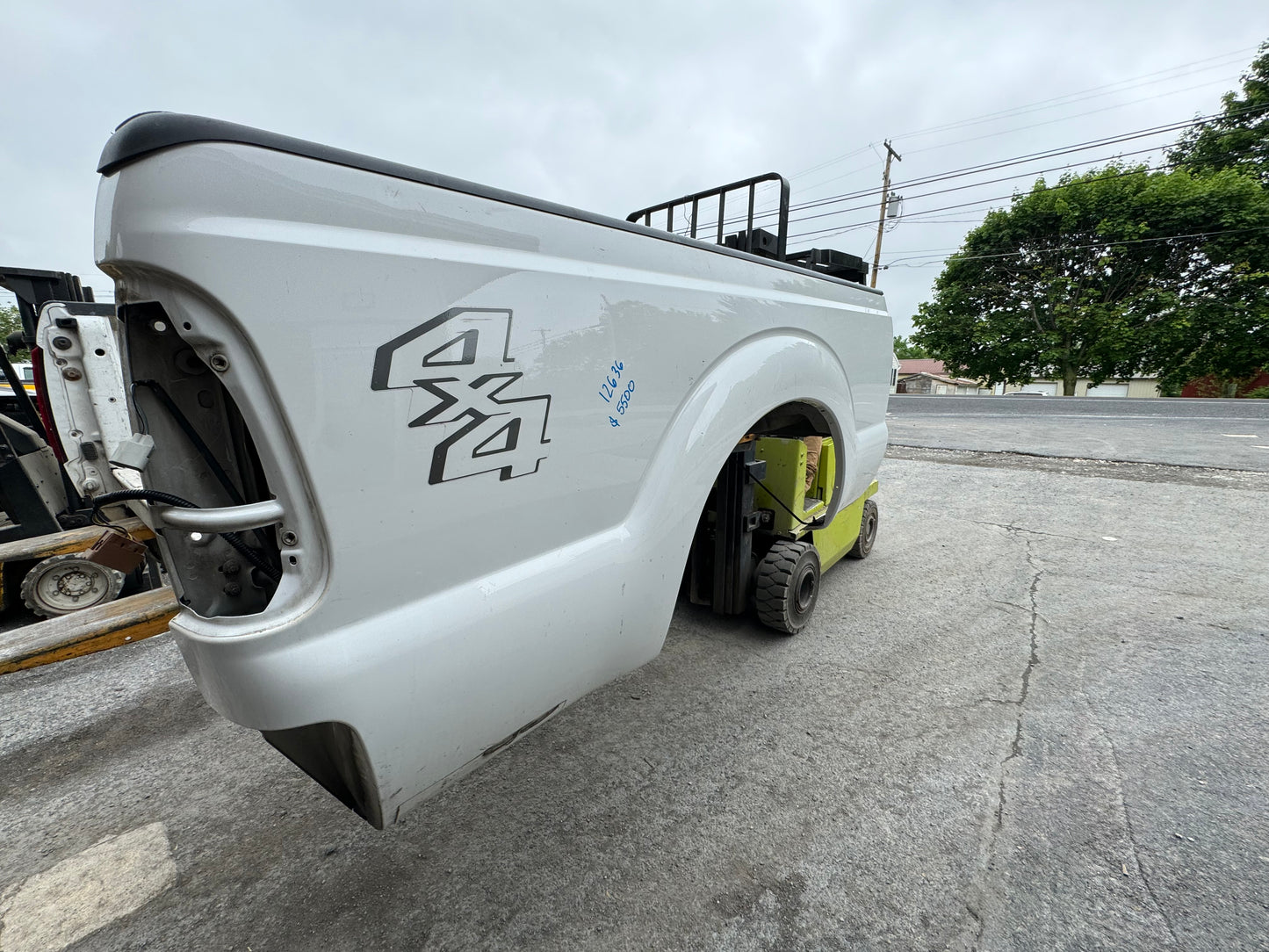 2011-2016 Superduty 6’9” Oxford white #12636