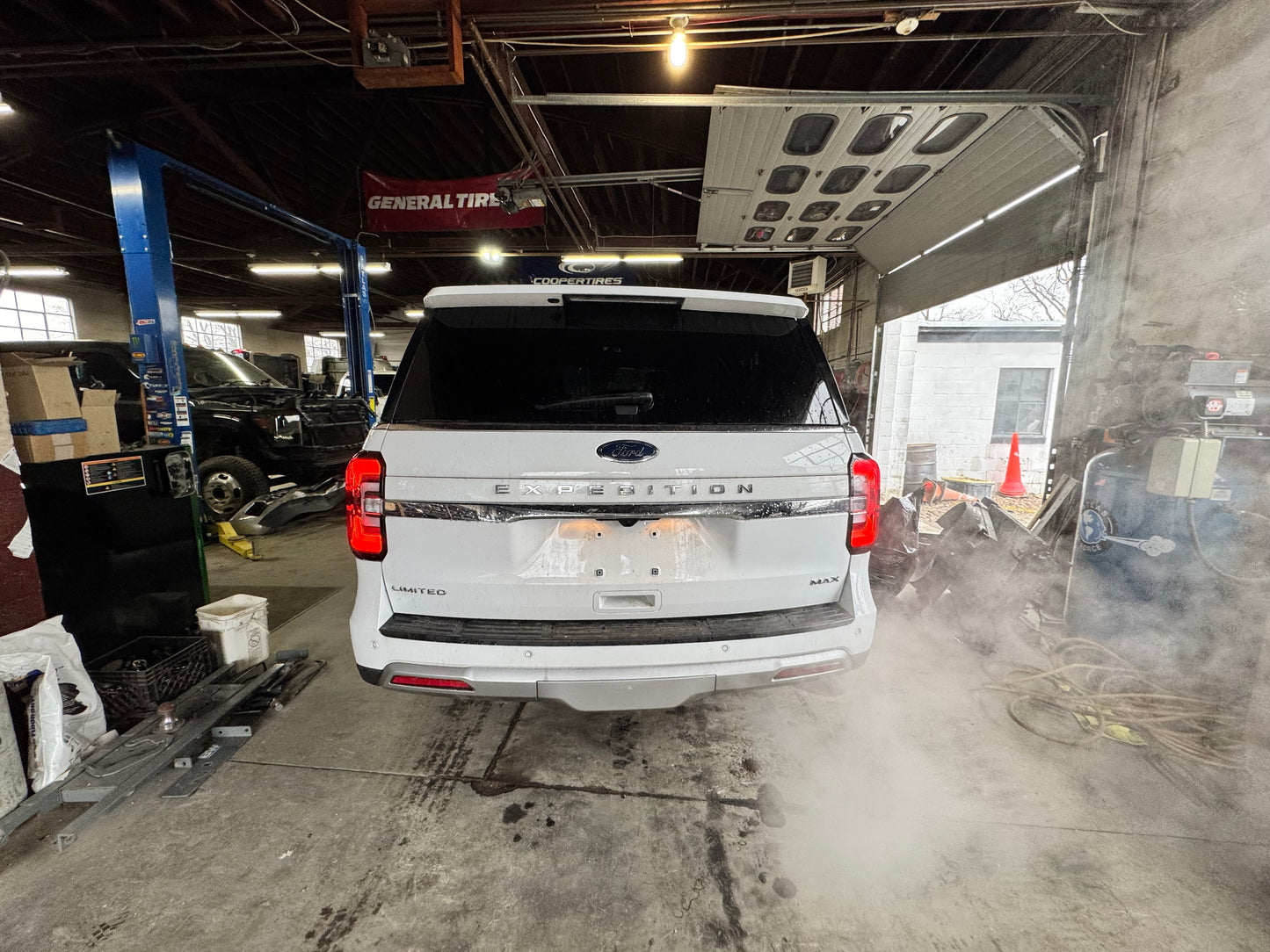 2023 Ford Expedition Limitied MAX 16k Miles Clean Title