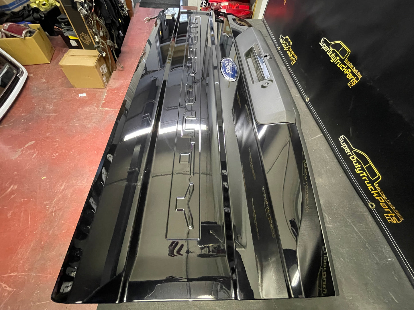 2020-2022 Superduty Tailgate- step, camera, hitch illum, power release and locks. #10206