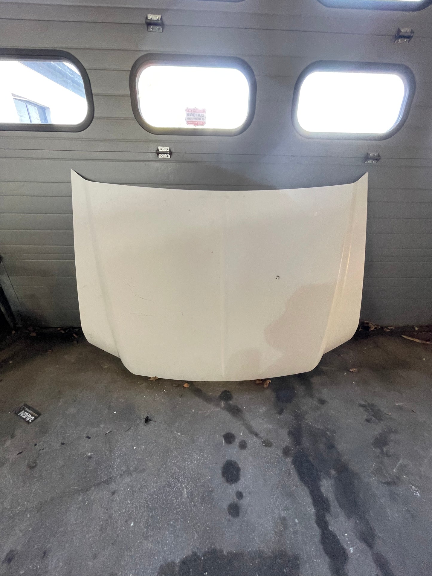 99-07 Superduty Hood Oxford White