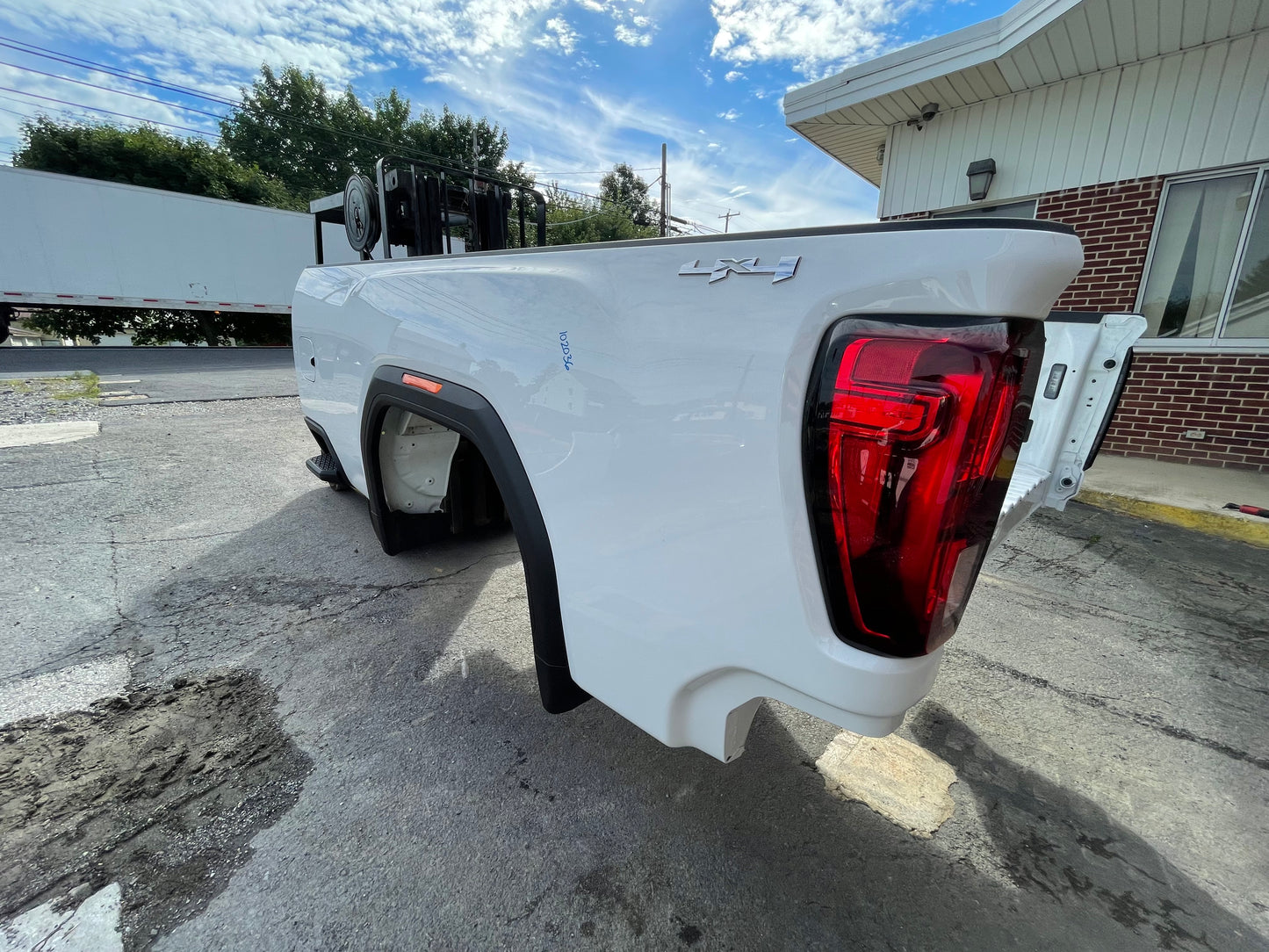 2022 GMC Sierra 8’ Bed #102036