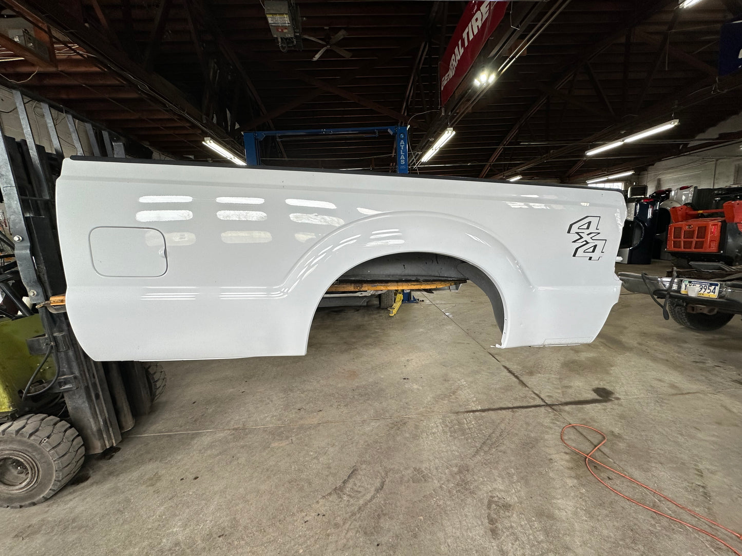 2011-2016 Superduty 8’ bed Oxford white #12592