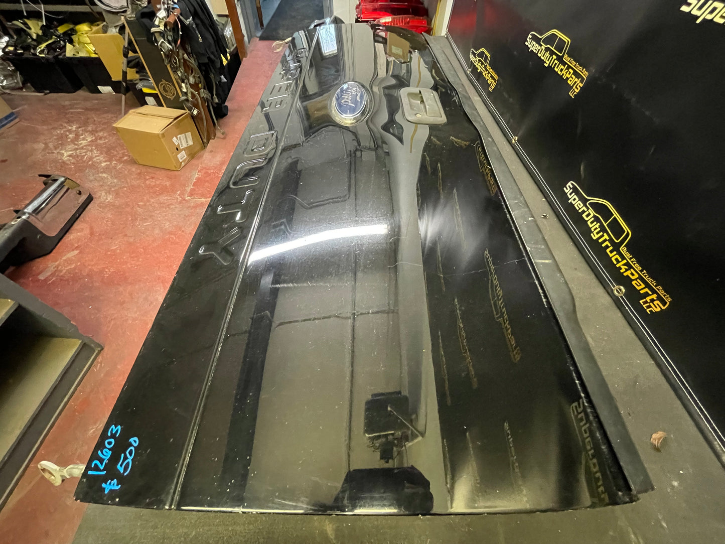 08-10 Superduty Tailgate no step no camera (fits 11-16) color UD