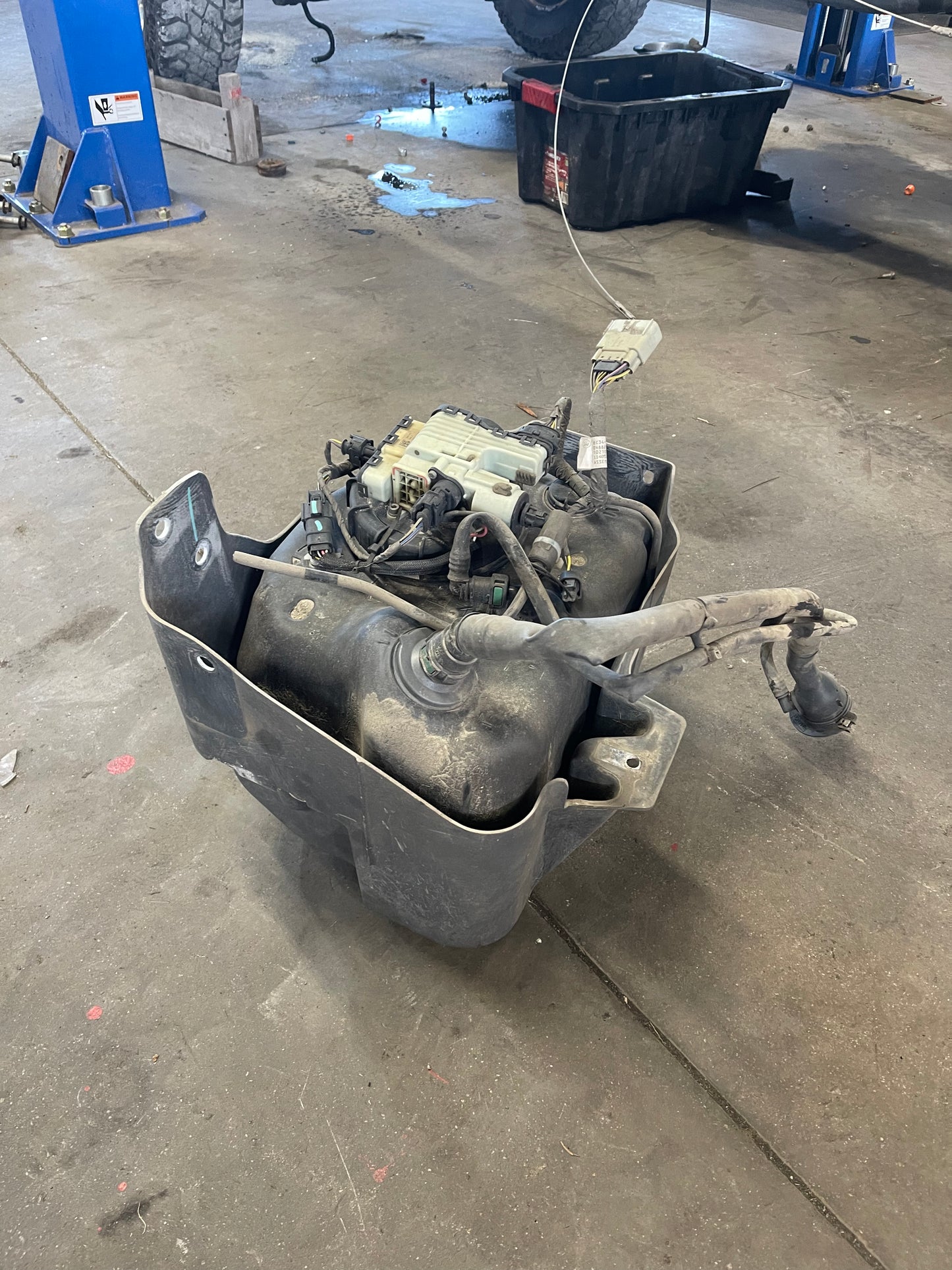 2011-2016 Superduty DEF tank with heater and pump #1045