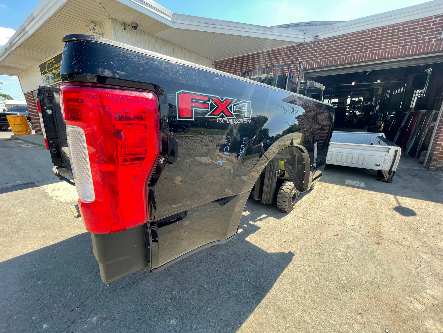 2017-2022 Superduty 6’9” shadow black G1 #102019