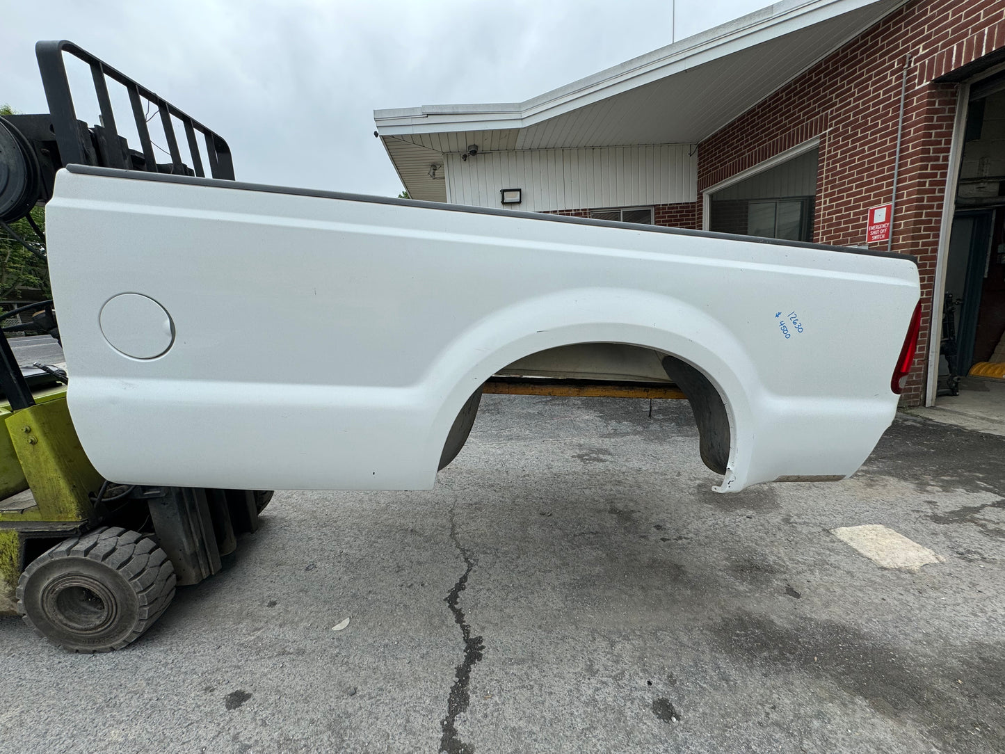 1999-2010 Superduty 8’ bed Oxford white #12630