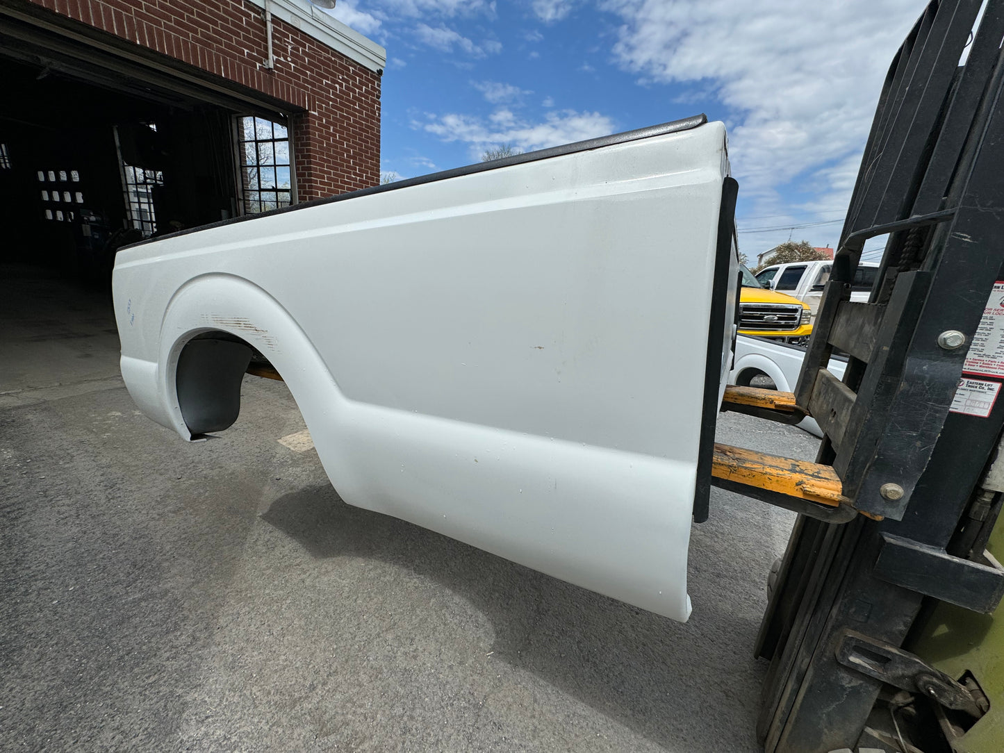 2011-2016 Superduty 8’ bed Oxford white #12593