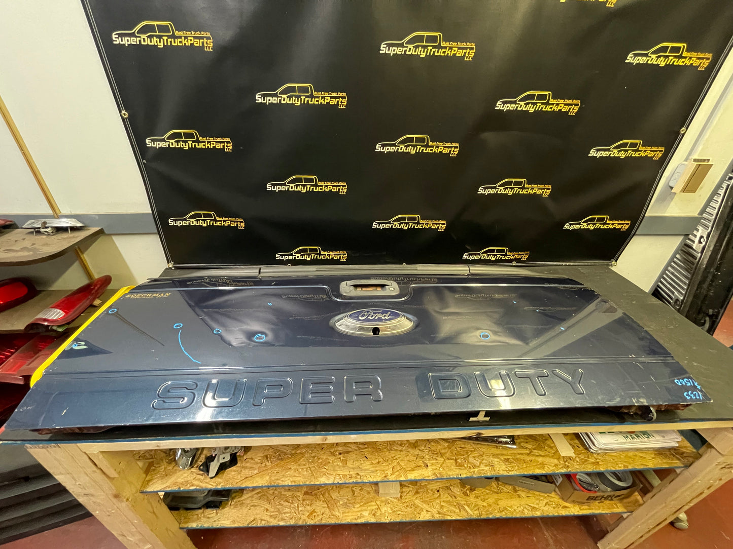 2011-2016 Superduty Tailgate w/ Step Blue Jeans N1