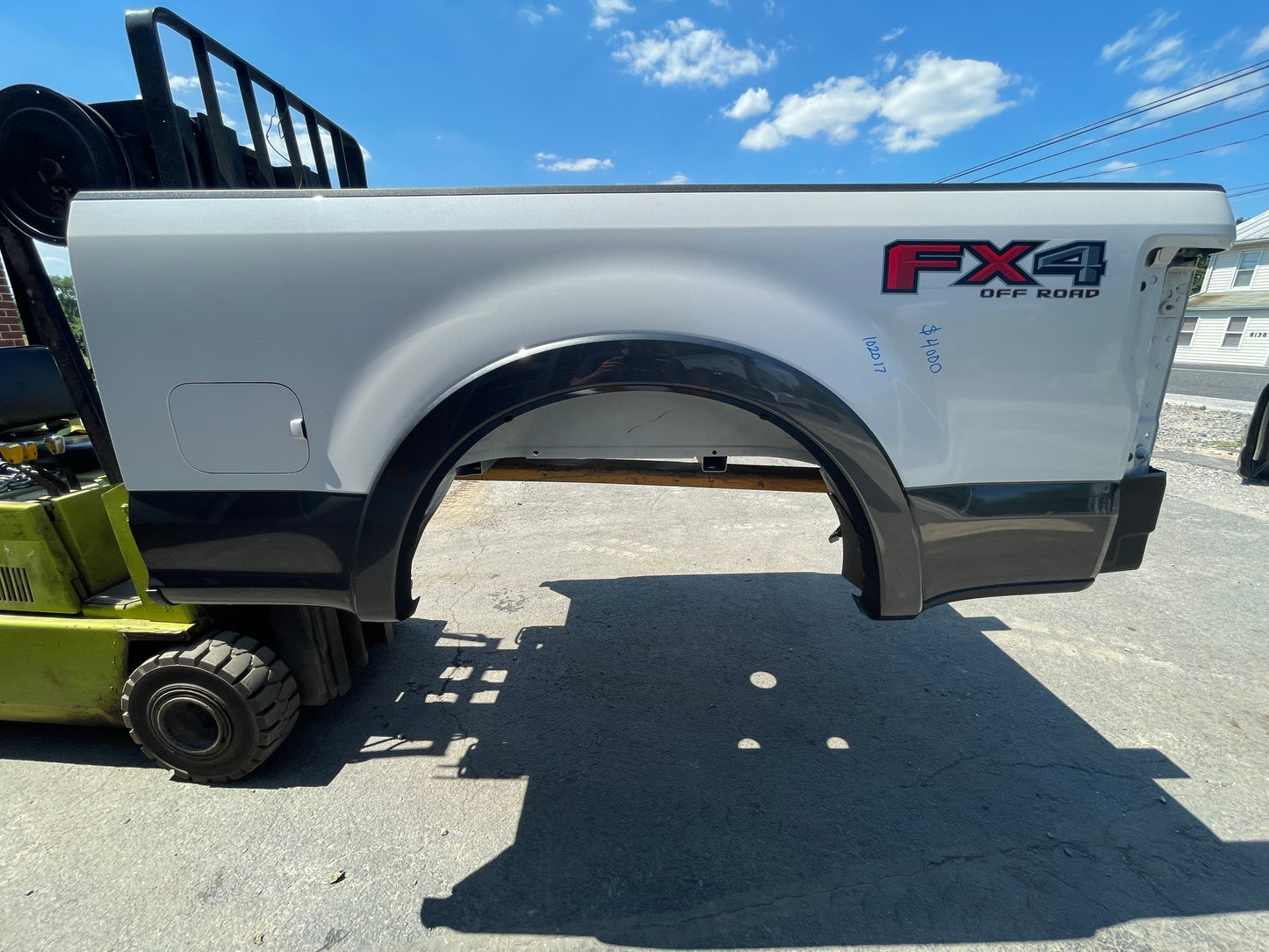 2017-2022 Superduty 6’9” pearl white/ caribou #102017