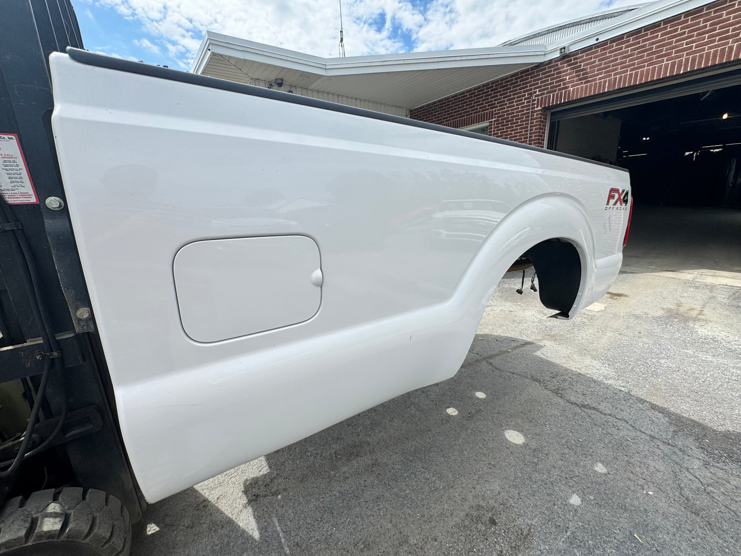 11-16 Superduty 8’ Bed Pearl White UG #12711