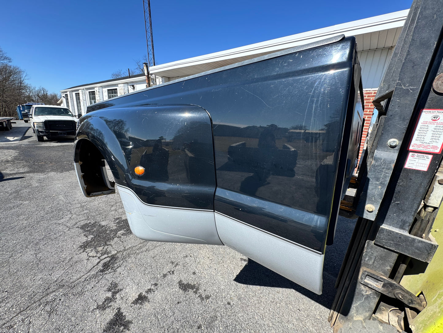 99-10 Superduty 8’ DRW Bed #12652