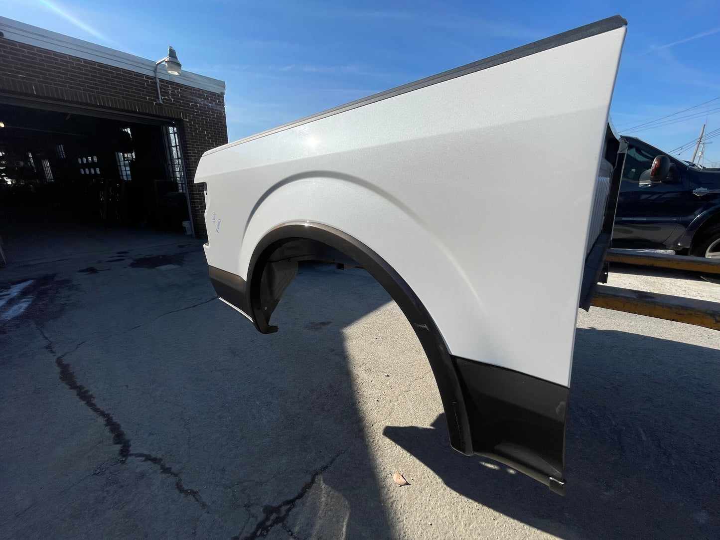 2015-2020 F150 5’6” pearl white/carribou #12601