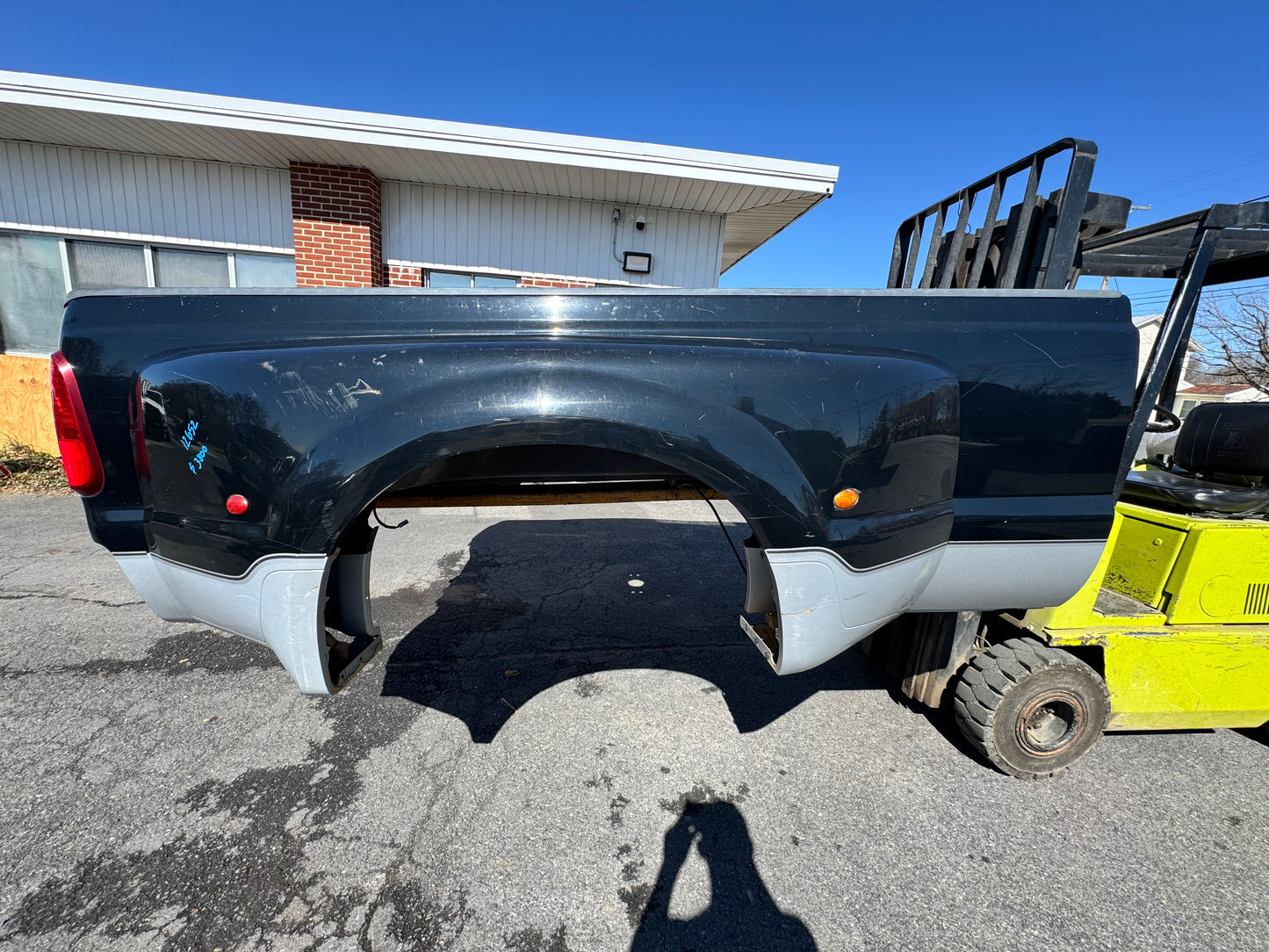 99-10 Superduty 8’ DRW Bed #12652