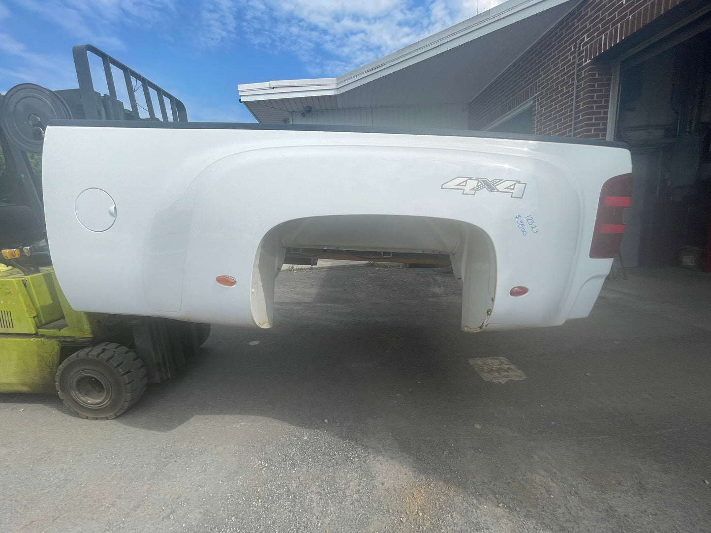 2007-2014 Chevrolet Silverado DRW 8' Bed #12523