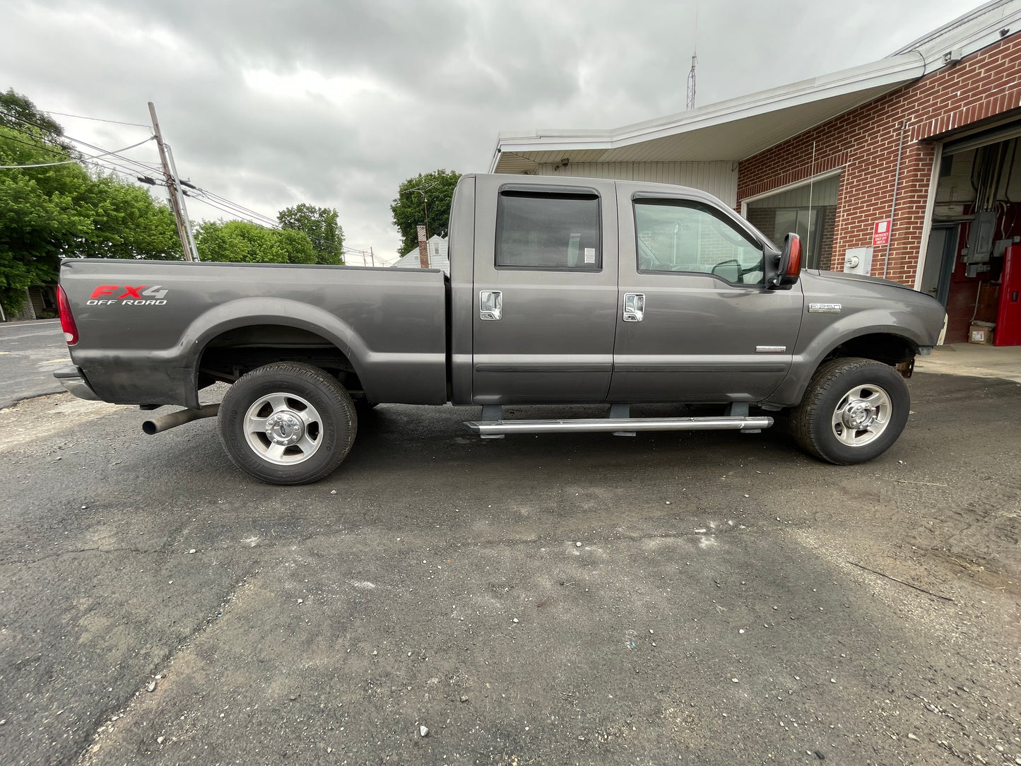 2005-2007 Superduty Crew Cab No Sunroof SOLD STRIPPED