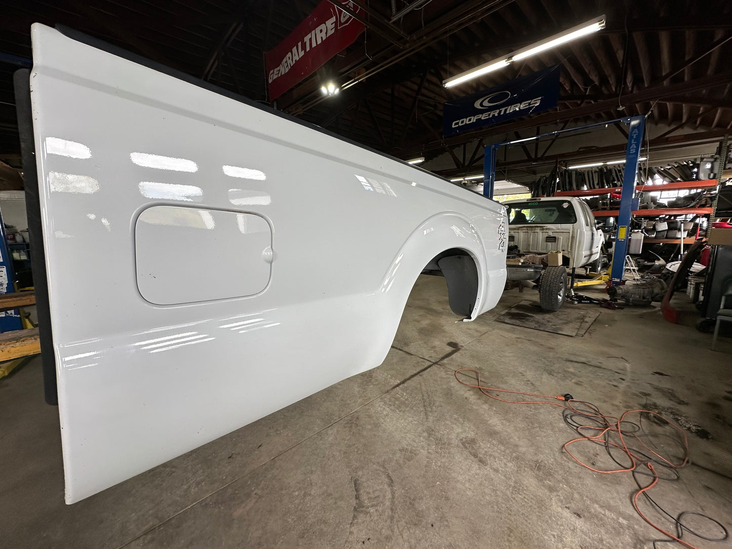 2011-2016 Superduty 8’ bed Oxford white #12592