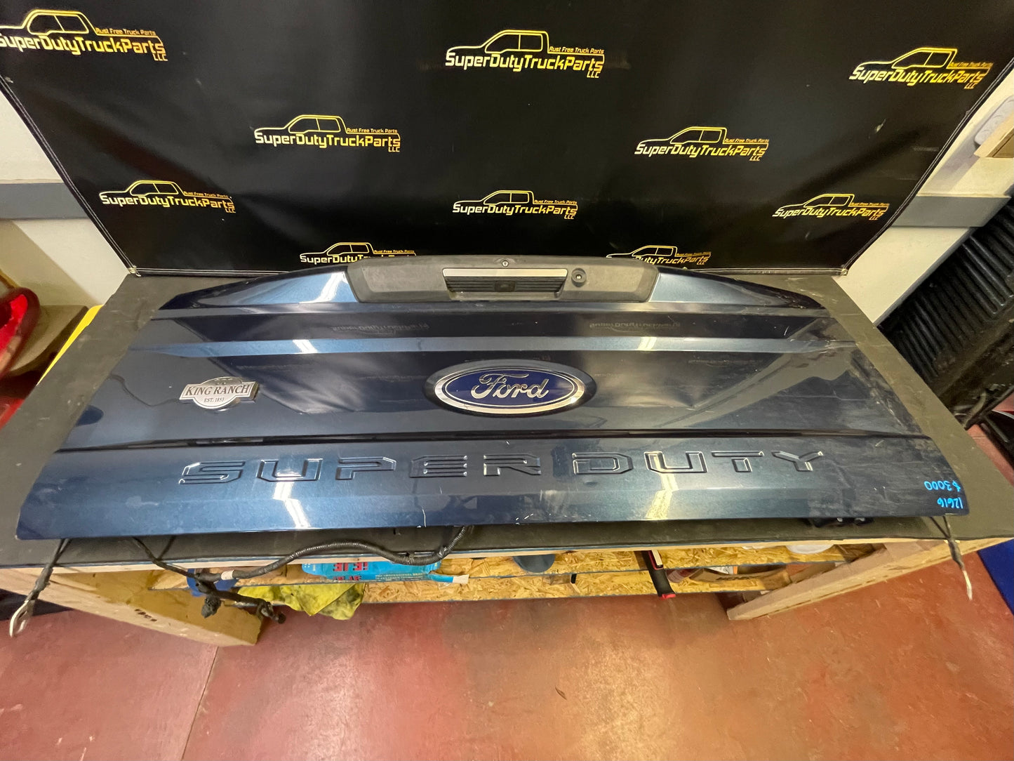 2017-2019 Superduty Tailgate step- camera- power release- hitch illumination- Blue jeans N1 #12616