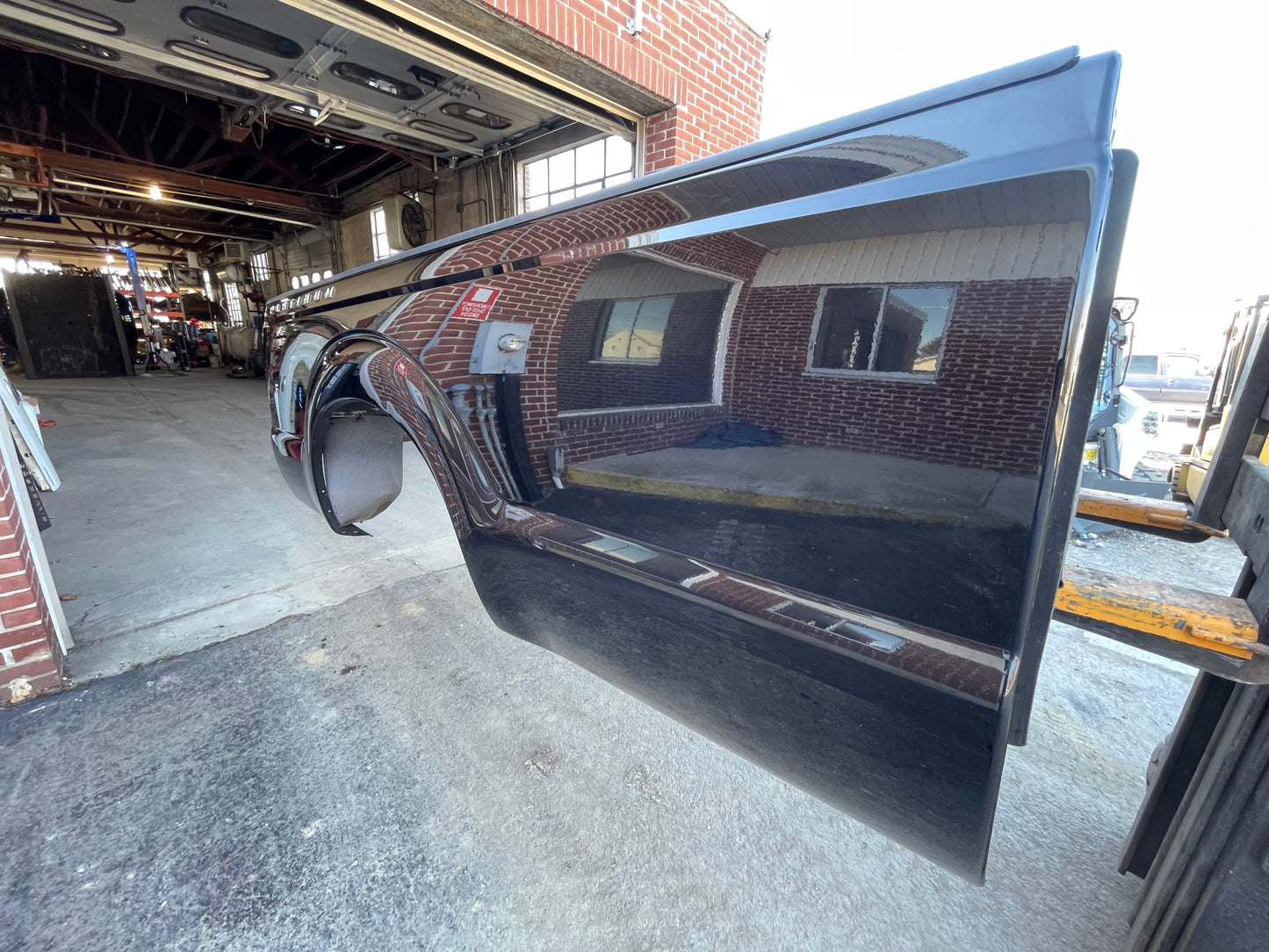 2011-2016 Superduty 8’ tuxedo black UH #12317