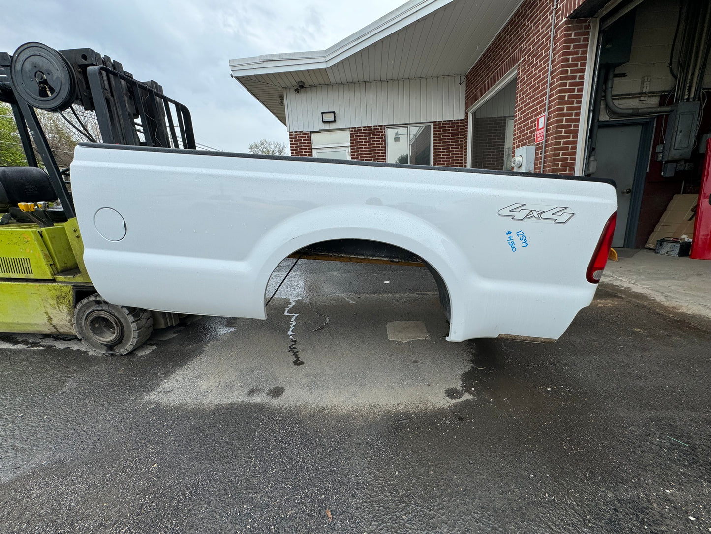 1999-2010 Superduty 8’ bed Oxford white #12599