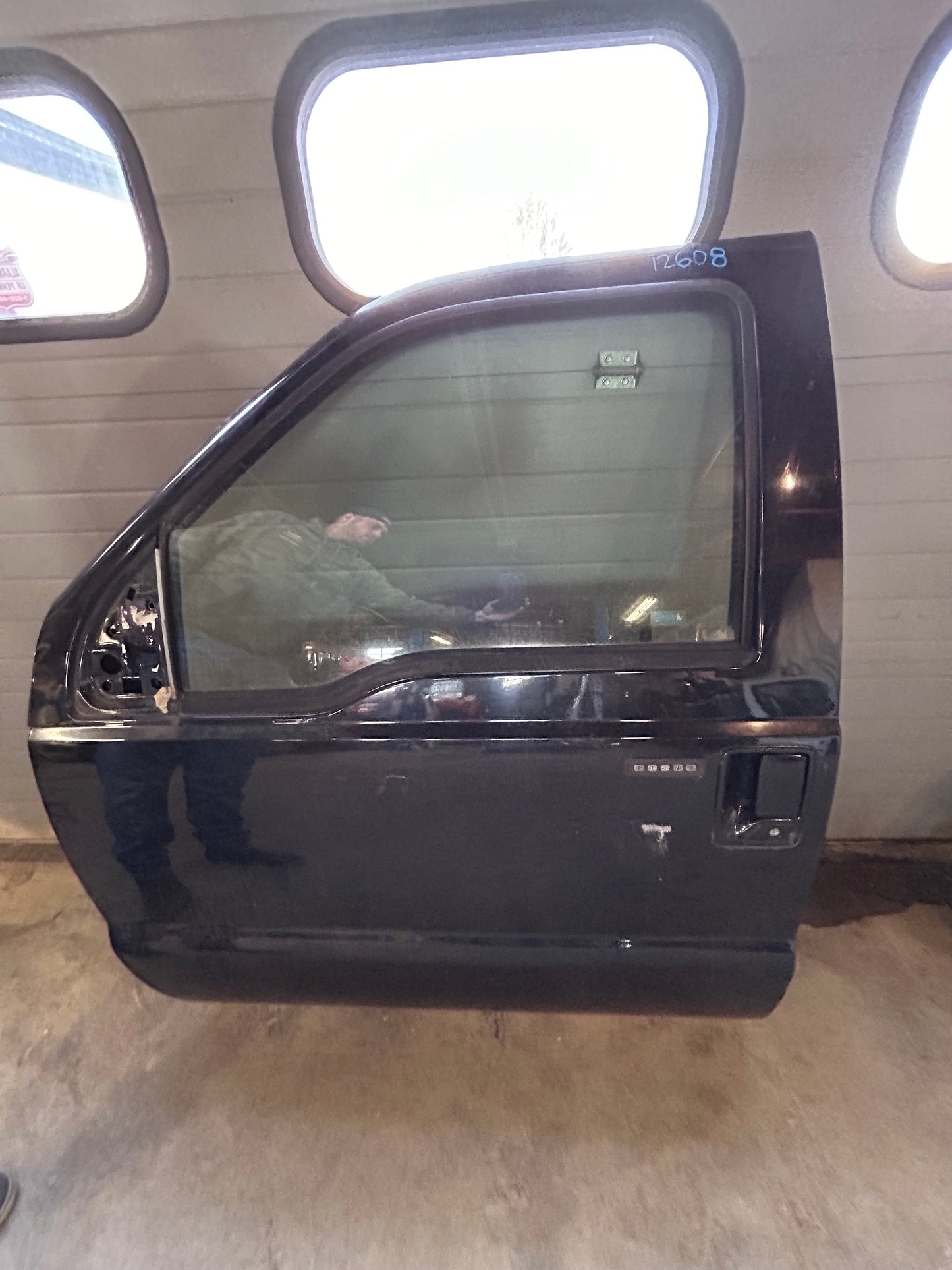 Superduty Driver Front Door w keypad (fits 99-10) Black #12608