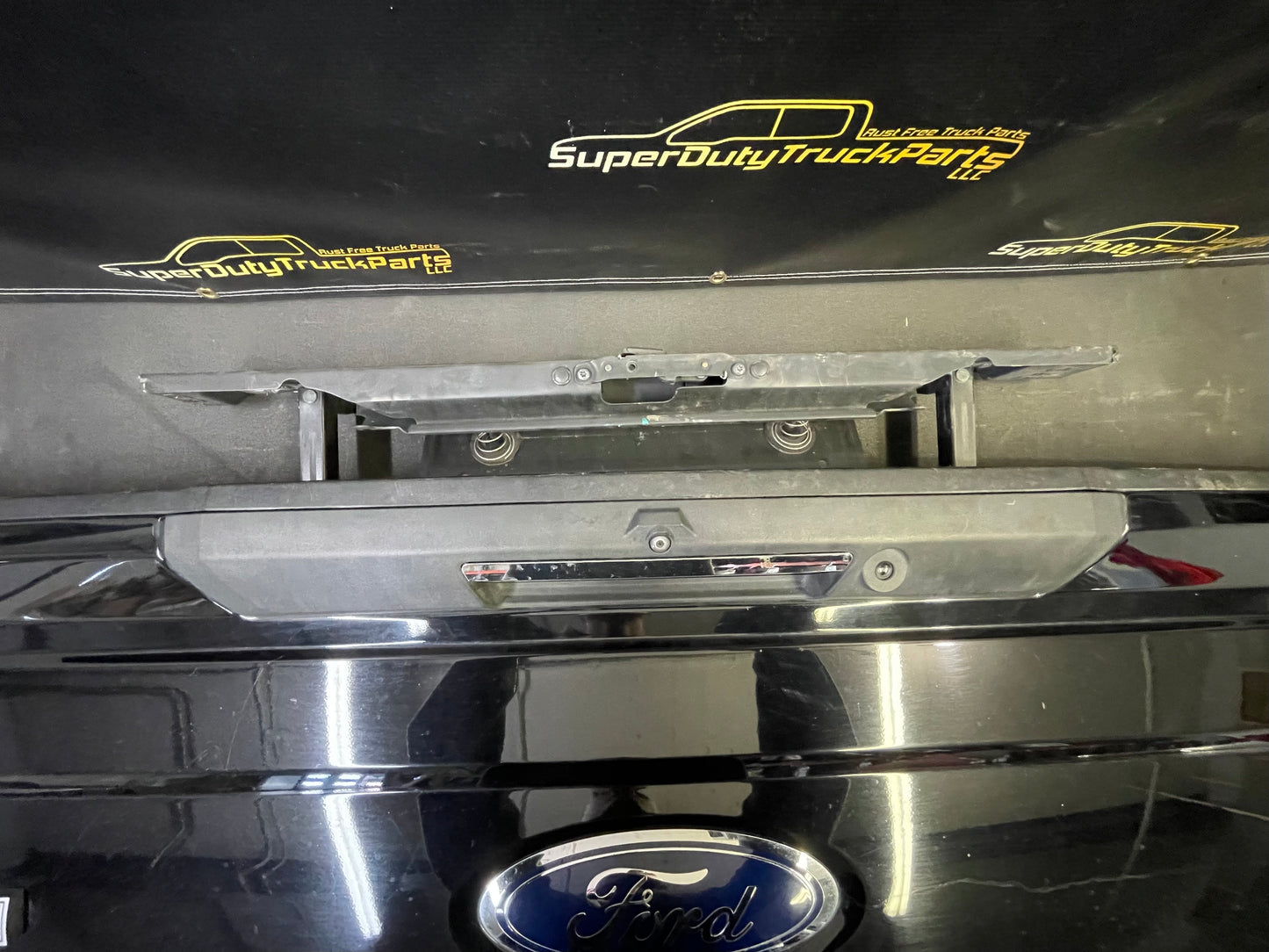 2017-2019 Superduty Tailgate Step-Camera-Power Release- Hitch Illumination- Shadow Black G1- #12617
