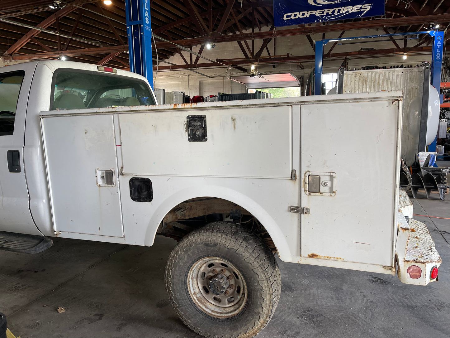 99-10 Superduty 8’ SRW Utility Bed
