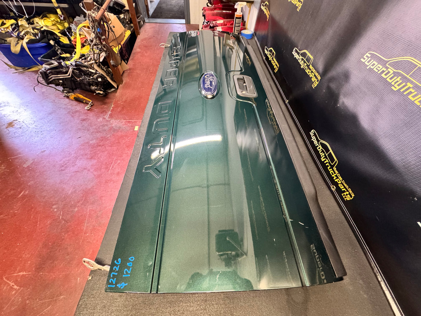 11-16 Superduty Tailgate no step no camera