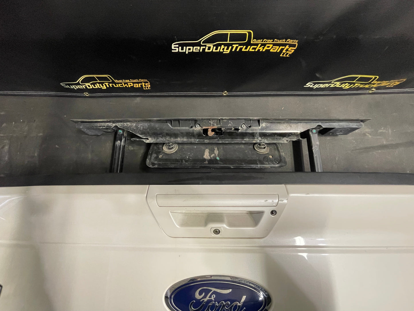 2015-2020 F150 King Ranch Tailgate Pearl White #12620