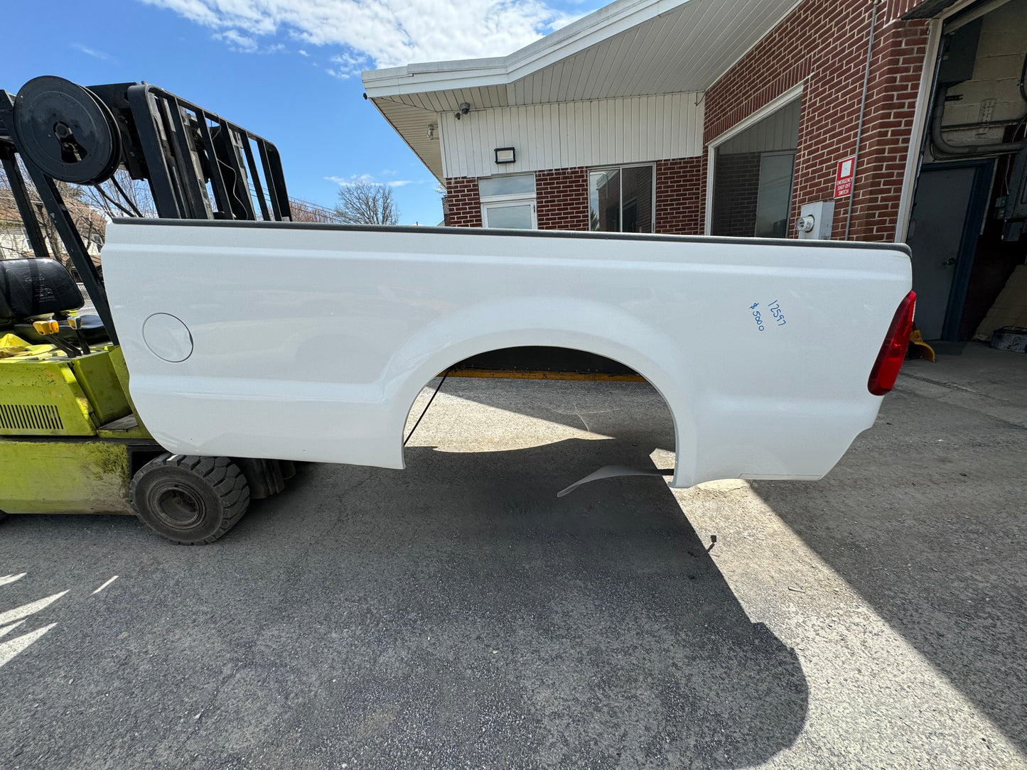 1999-2010 Superduty 8’ bed Oxford white #12597