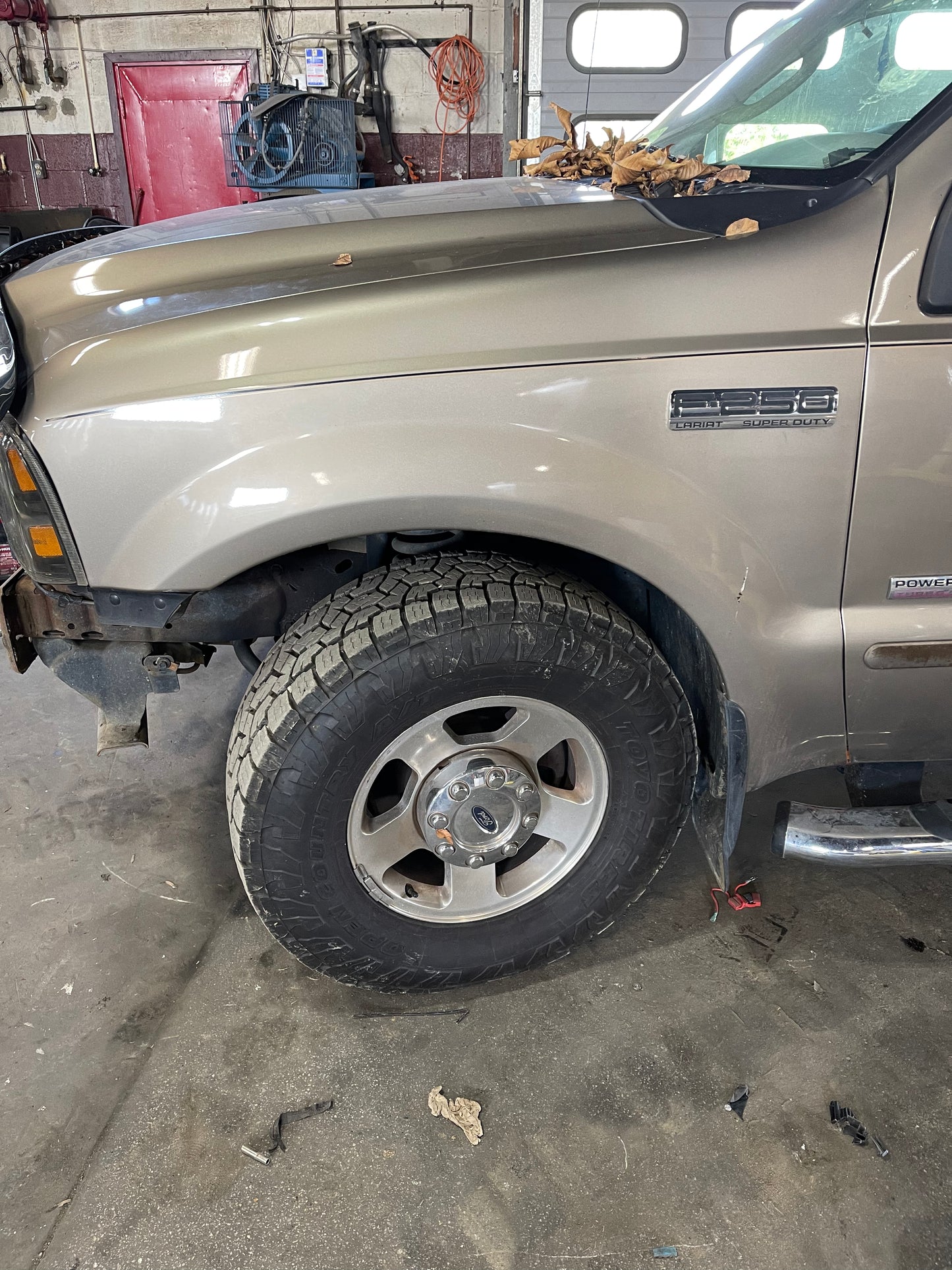 99-07 Superduty LH Front Fender Arizona Beige