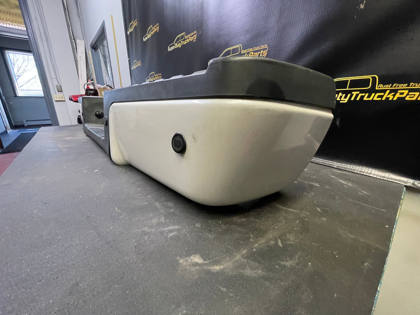 2011-2016 Superduty Rear Bumper Pearl White UG #12603