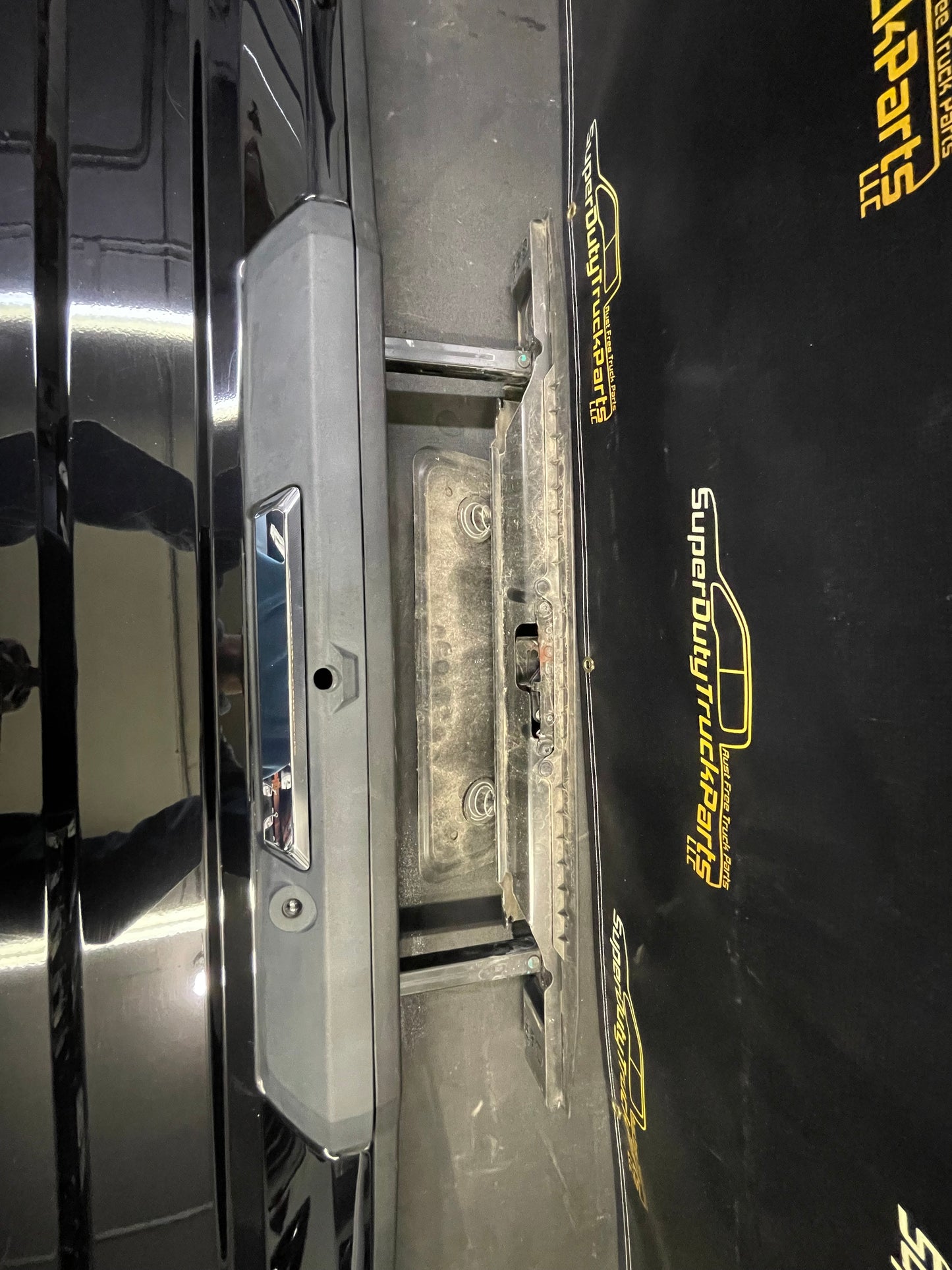 2017-2019 Superduty Tailgate- step, camera, hitch illum, power locks #10207