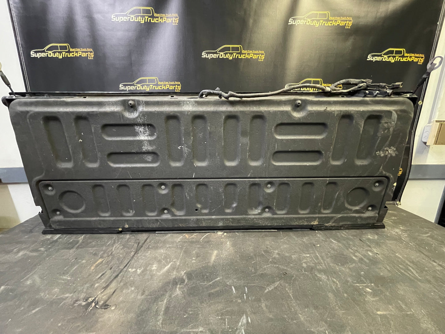2017-2019 Superduty Tailgate Step-Camera-Power Release- Hitch Illumination- Shadow Black G1- #12617