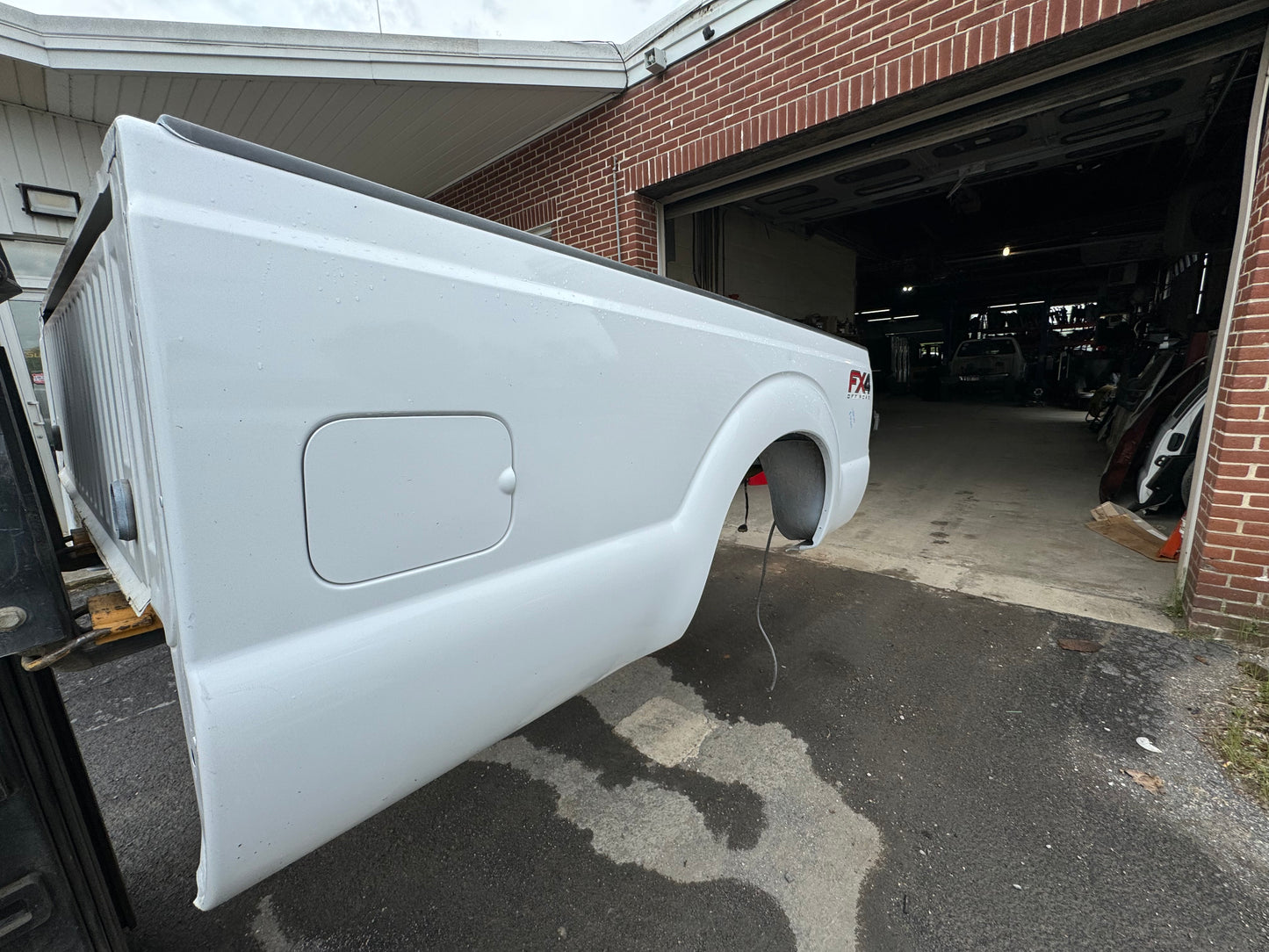 2011-2016 Superduty 8’ bed Oxford white #125100
