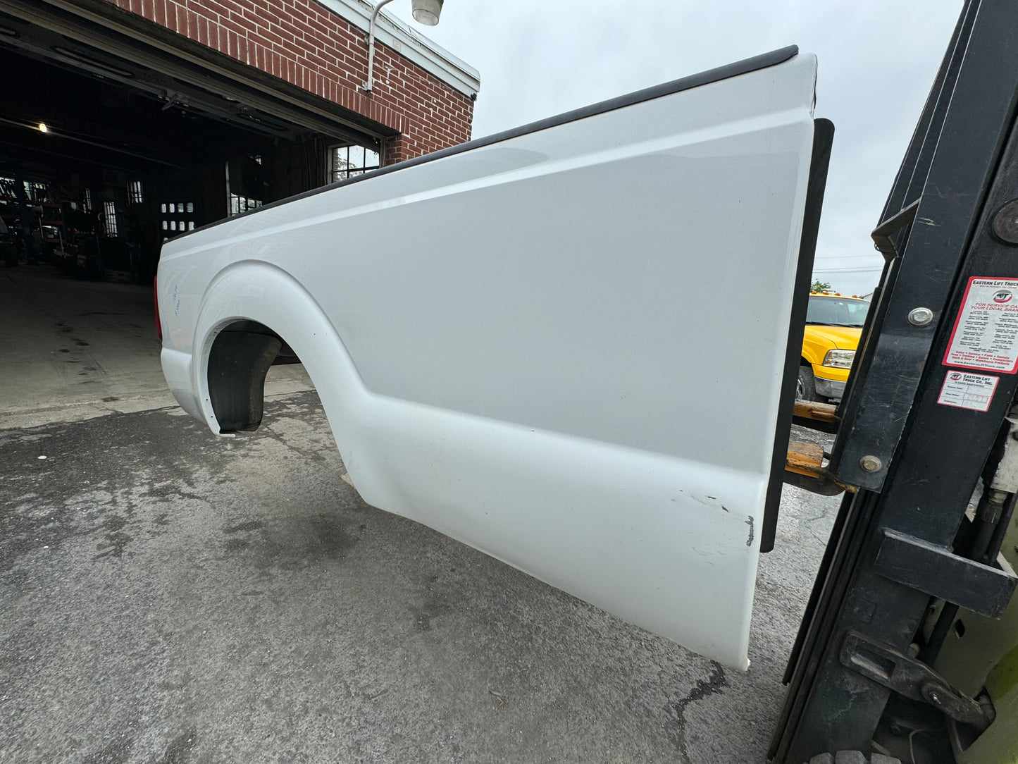 2011-2016 Superduty 8’ bed Oxford white #12634