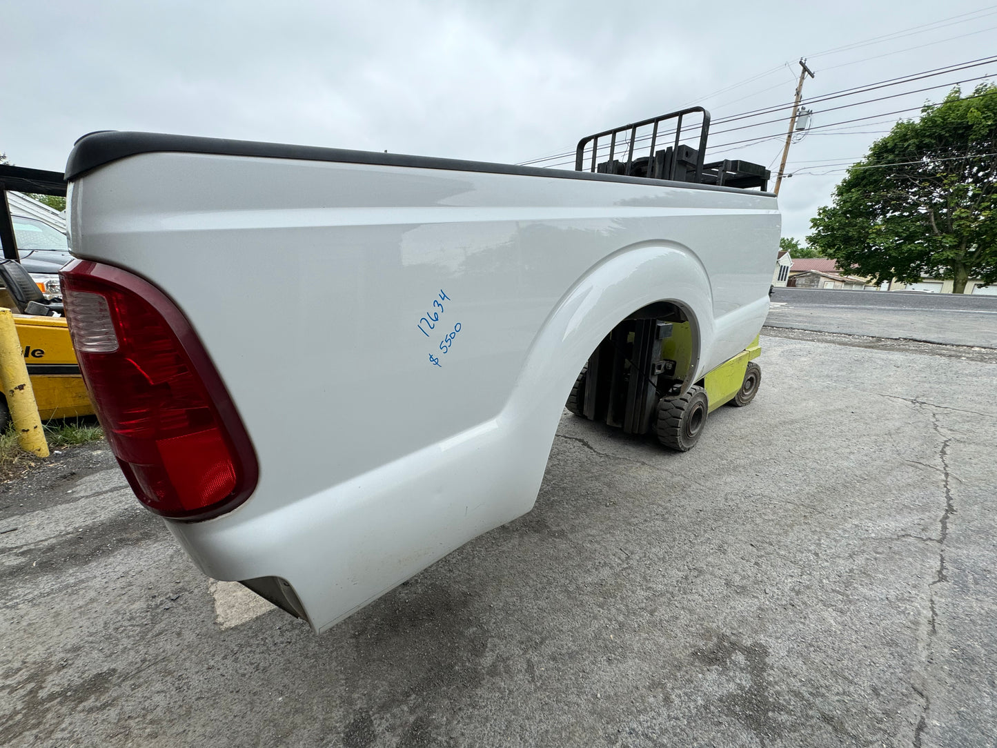 2011-2016 Superduty 8’ bed Oxford white #12634
